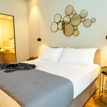 Elite Accommodations & Hydromassage Pool-2